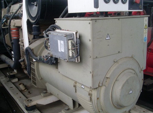 英國珀金斯柴油發(fā)電機發(fā)動(dòng)機維修