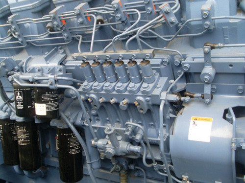 日本三菱柴油發(fā)電機發(fā)動(dòng)機維修保養