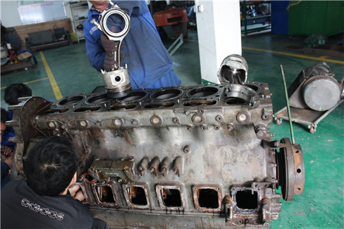 三菱R16柴油發(fā)動(dòng)機活塞