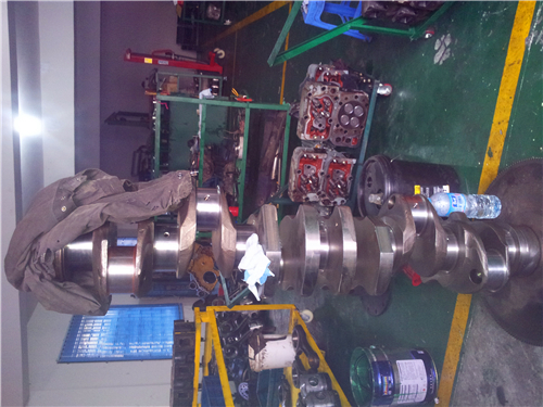 三菱R16柴油發(fā)動(dòng)機曲軸