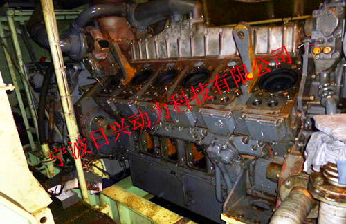 三菱S12柴油發(fā)動(dòng)機燃油系統的拆卸、檢測