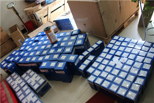 珀金斯柴油發(fā)動(dòng)機1878042 C92燃油、空氣過(guò)濾器