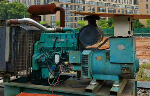 北侖柴油發(fā)電機維修要多少錢(qián)