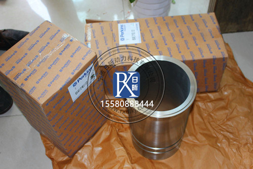 珀金斯發(fā)動(dòng)機缸套“受傷”揭秘：過(guò)度腐蝕與穴蝕之謎